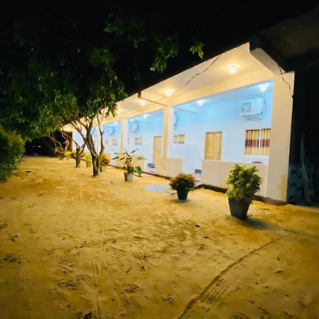 Dolphin Village Alankuda Exterior photo