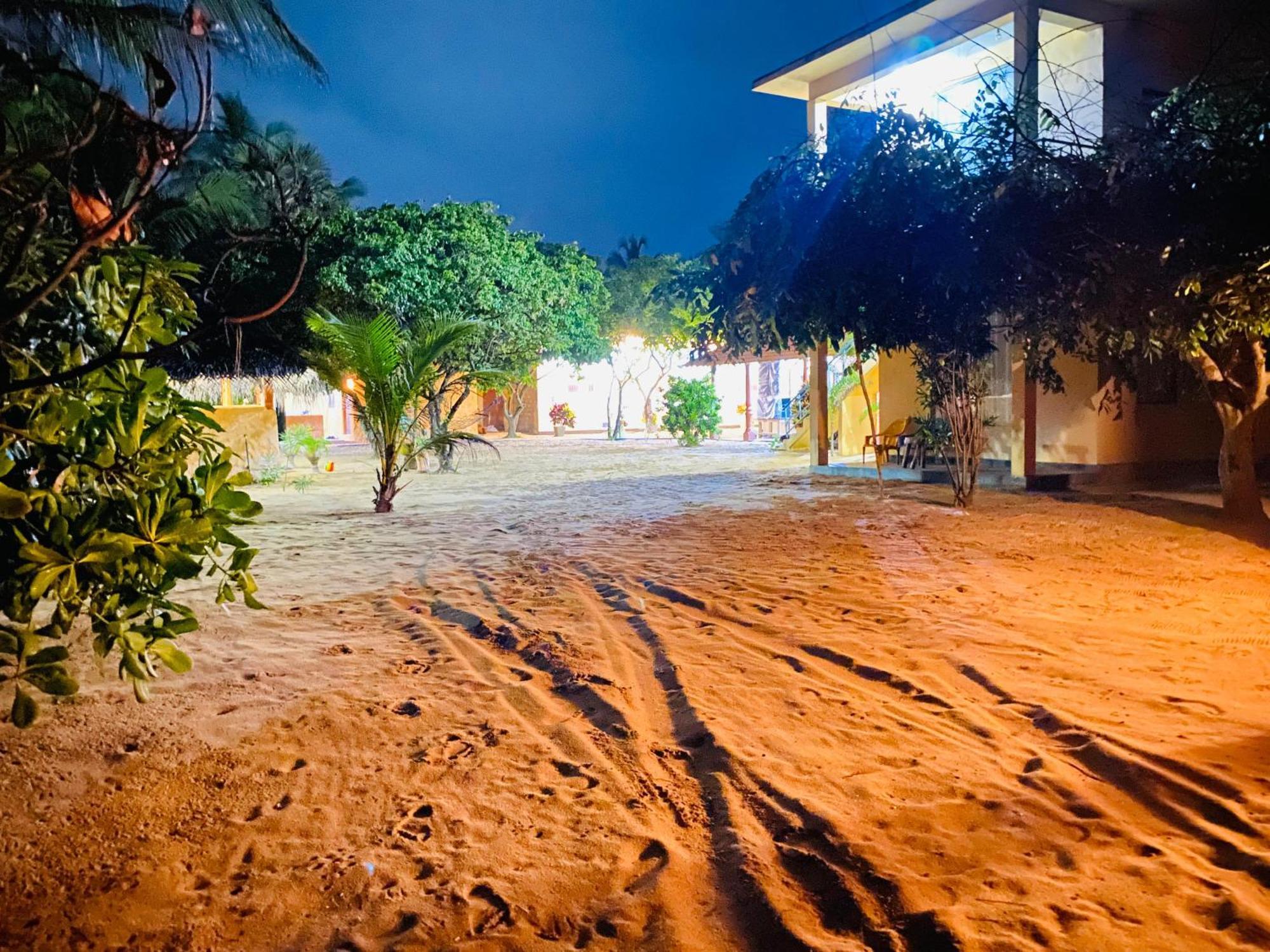 Dolphin Village Alankuda Exterior photo