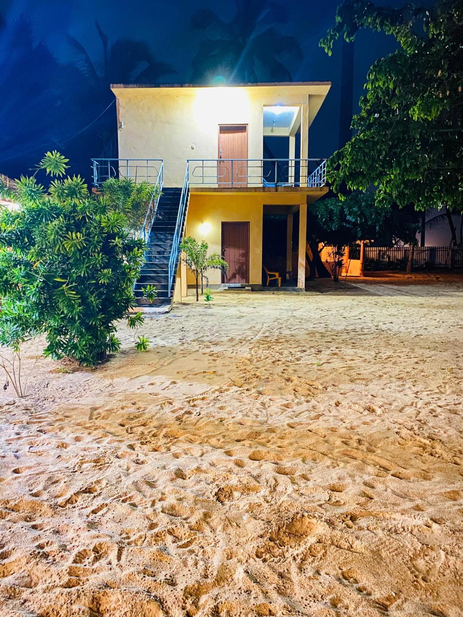 Dolphin Village Alankuda Exterior photo