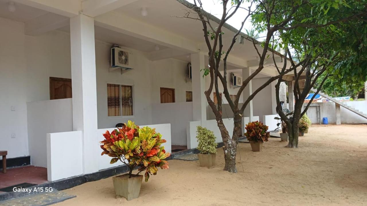 Dolphin Village Alankuda Exterior photo